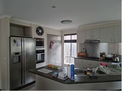 5 Cuthbert Ave, Truganina