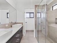 4A Fielding Drive, Rochedale South