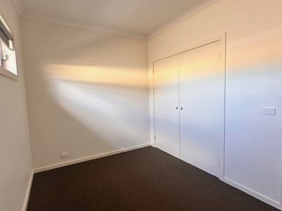 2 / 62 Tarneit Road, Werribee