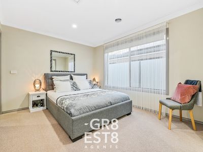 57 Chantenay Parade, Cranbourne North