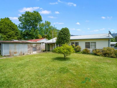 4 Beauty Avenue, Mount Beauty