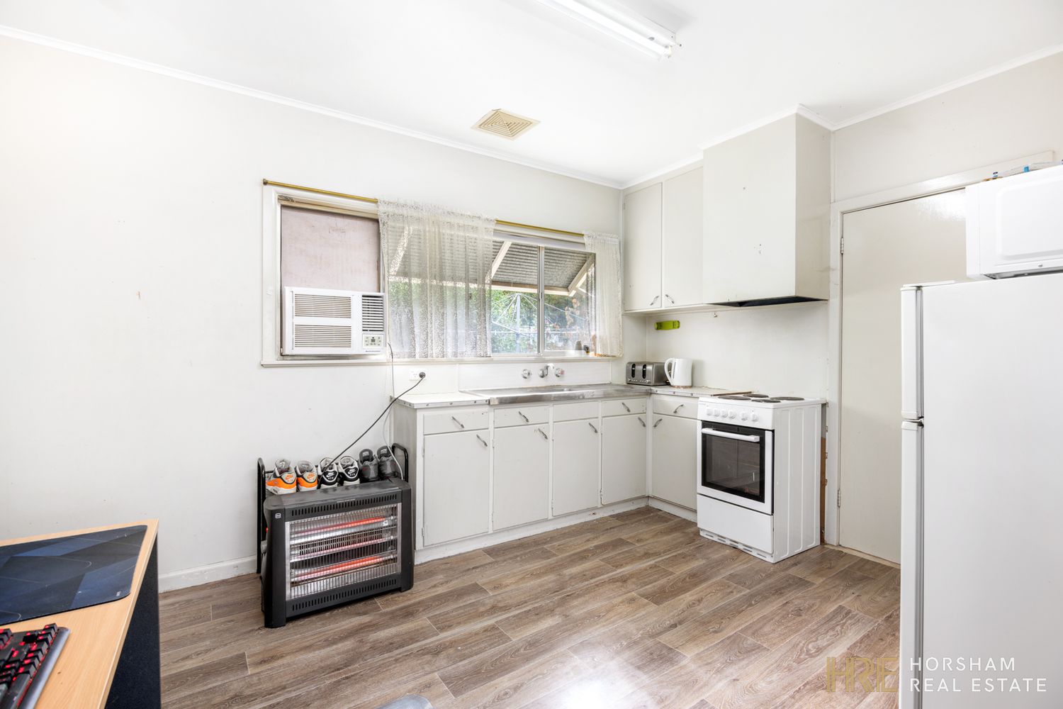 1 4 / 9 Burgess Street, Horsham