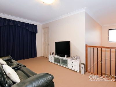 40 Viewpoint Dr, Springfield Lakes