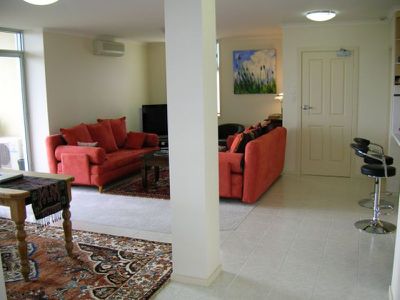 2003 / 3 Lake Terrace West, Mount Gambier