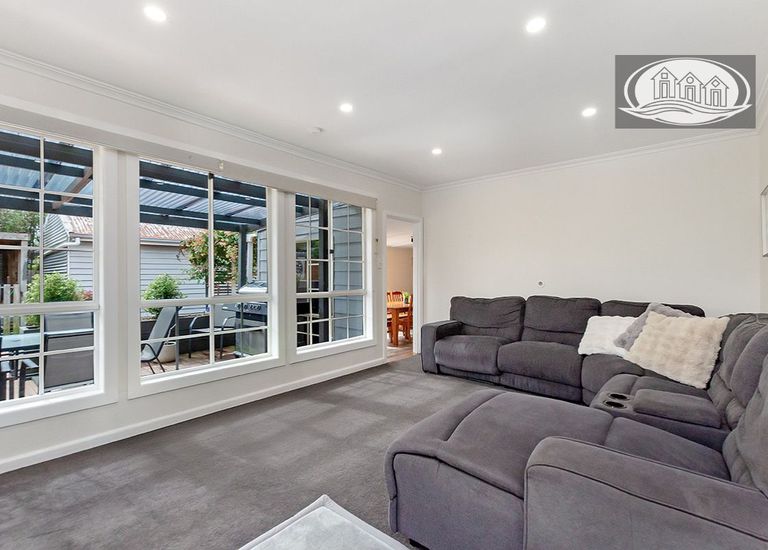 7 Lorna Court, Portland
