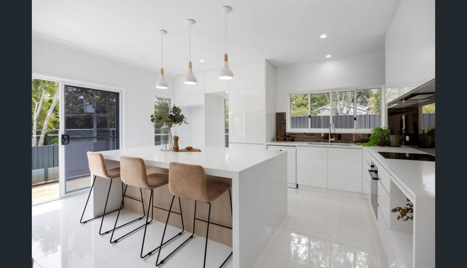 Photo 5 of 28, 4 Wyandra Street, Noosa Heads