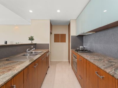 901 / 108 Terrace Road, East Perth