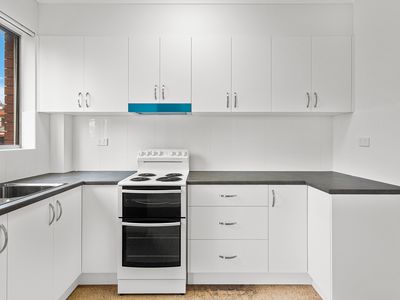 1 / 284 Cowper Street, Warrawong