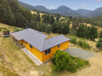 101 Bennetts Road, Mountain River