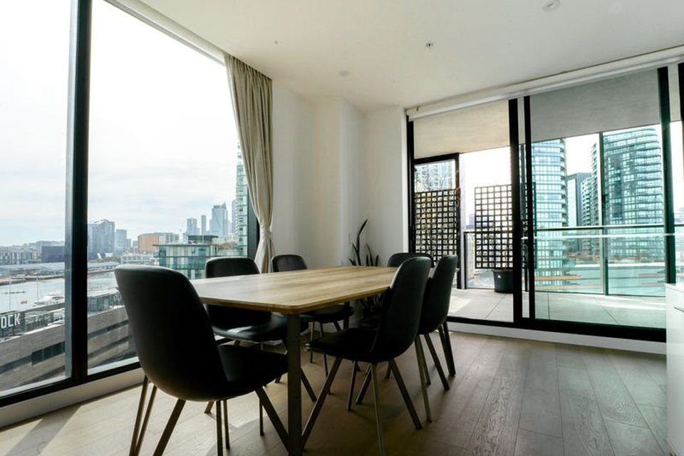 810 / 915 Collins Street, Docklands