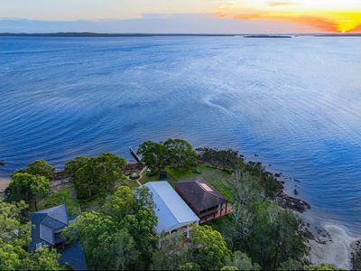 18 The Esplanade, North Arm Cove
