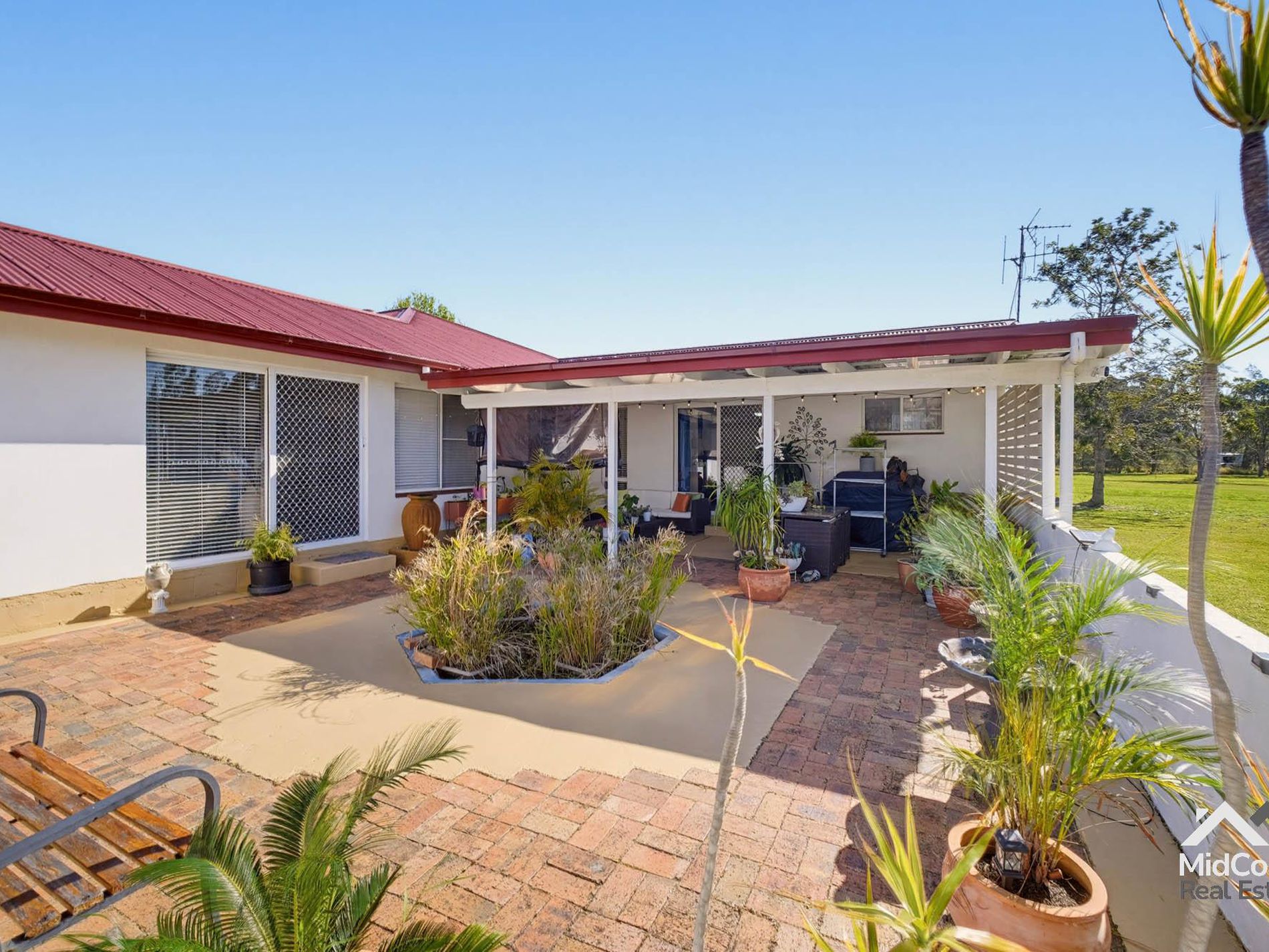 8 Laurina Drive, Darawank