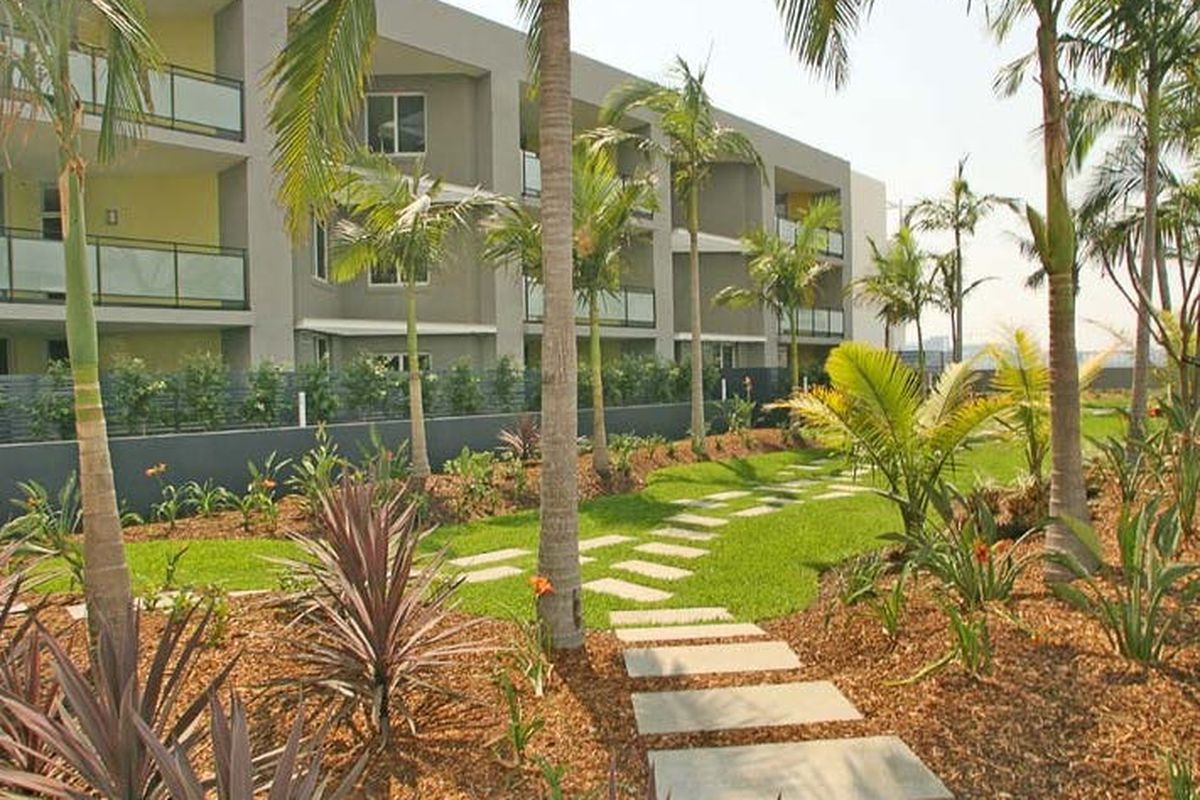 4  Stromboli Strait , Wentworth Point