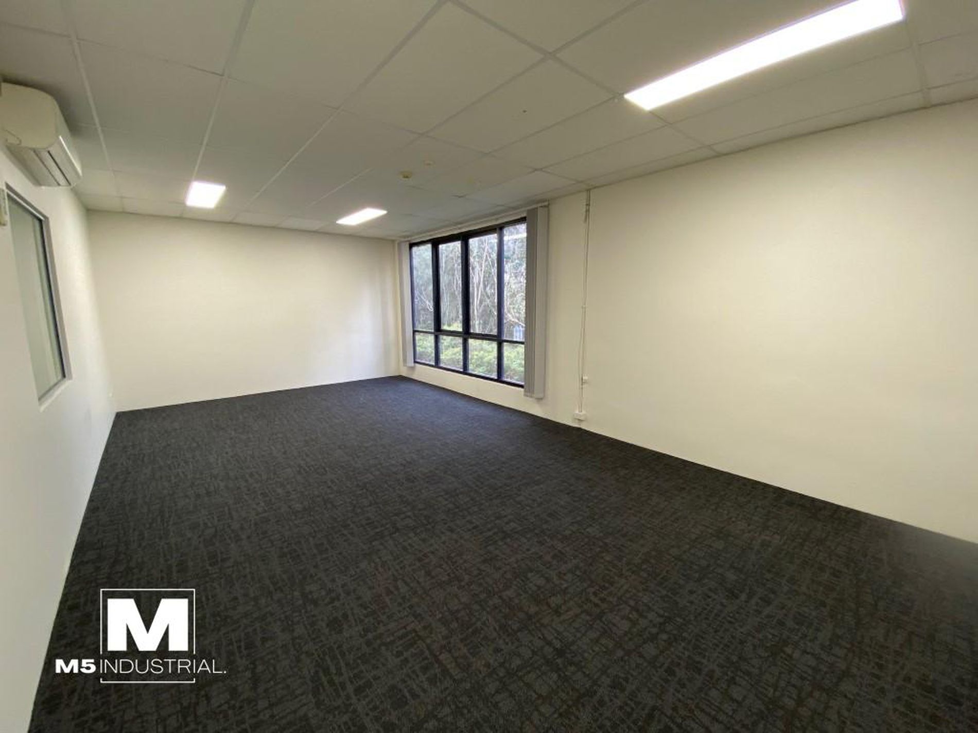 12 / 3 Kelso Crescent, Moorebank