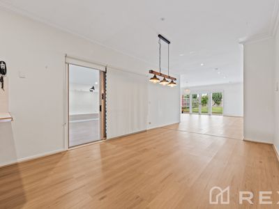 63 Hoysted Avenue, Cranbourne North