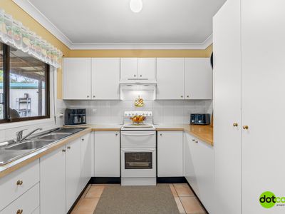 86 Pinehurst Way, Blue Haven