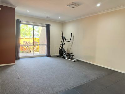 16 Pastille Road, Manor Lakes