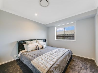87 Greenfield Crescent, Elderslie