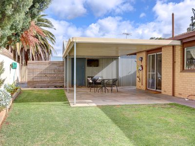 2 Garden Crescent, Murray Bridge