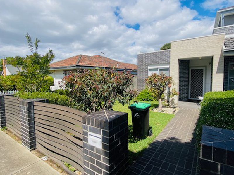 9 / 86-88 Royal Parade, Reservoir