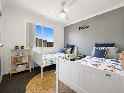 1 / 24 Lauenstein Crescent, Pimpama