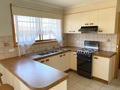 2 / 3 Patterson Avenue, Hoppers Crossing