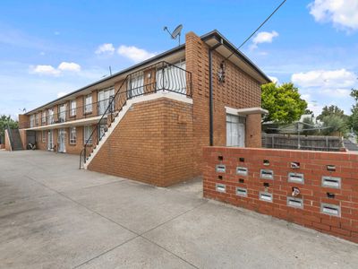 10 / 55 Swan Street, Footscray