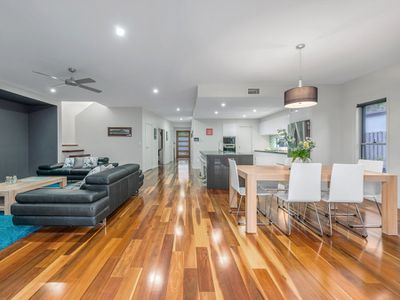85 Feathertail Place, Wakerley