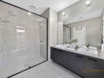 7 Homecrest Crescent, Wyndham Vale