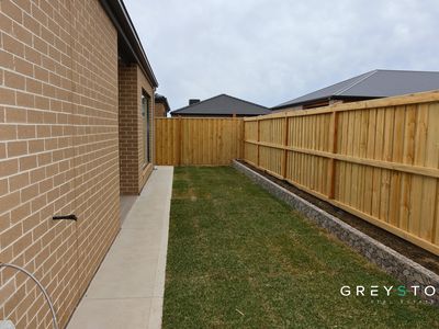 34 Cinnamon Circuit, Fraser Rise