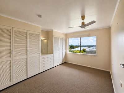 10-12 Crouch Avenue, Atherton