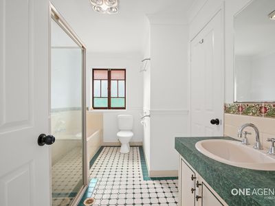 1 Warburton Close, Forest Lake