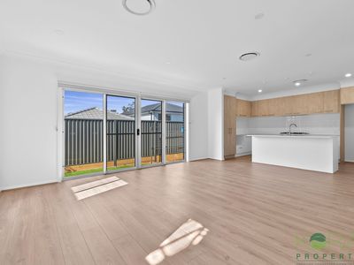 10 Sprowle Street, Rouse Hill