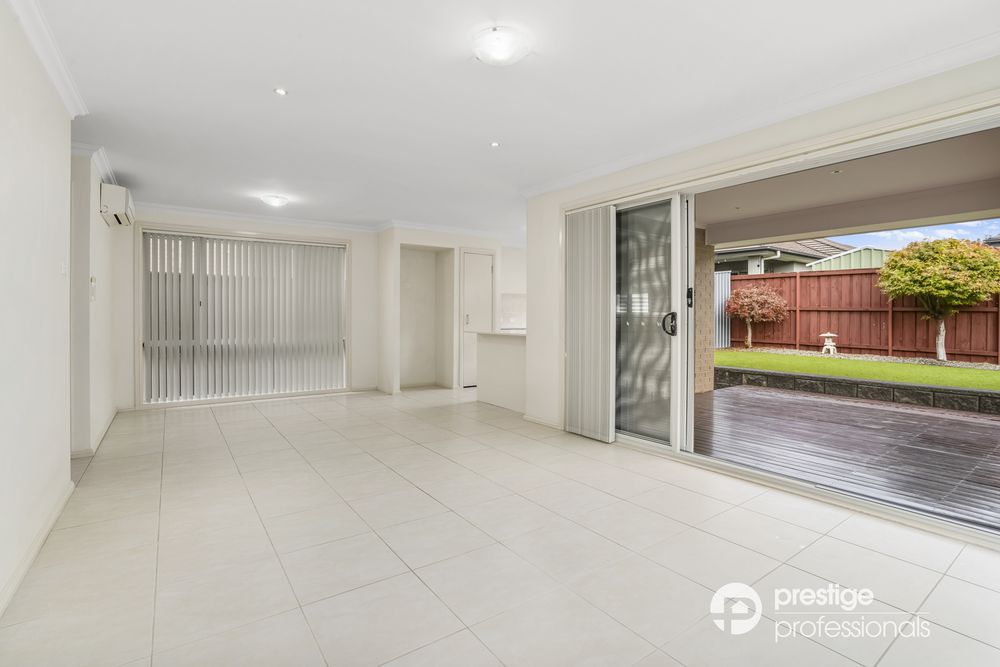 15 Fairway Close, Moorebank