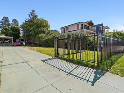 161 The Esplanade, Mount Pleasant