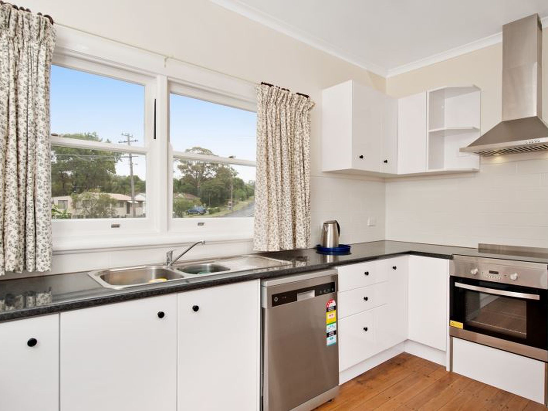 12 Milham Street, Lake Conjola