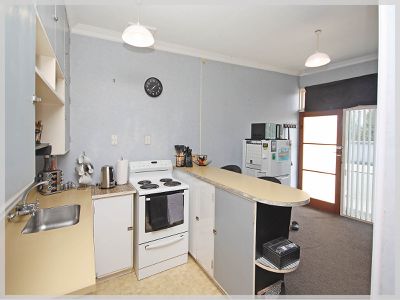 flat 3 / 72 Queen Street West, Levin