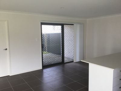 1 / 14 Azure Way, Coomera