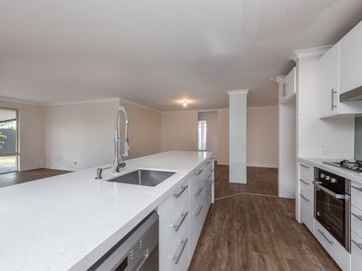4 Princeton Circle, Alexander Heights