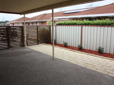 2 / 16 Amanda Crescent, Forster
