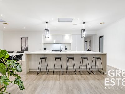 8 Kemsley Green, Cranbourne East