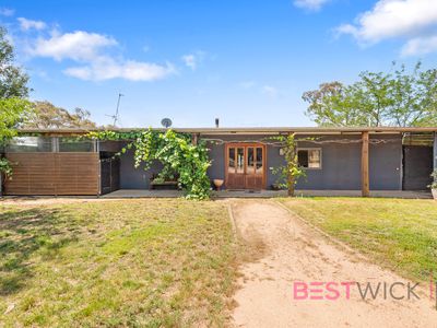 Main House / 1604 Mutton Falls Road, O'connell