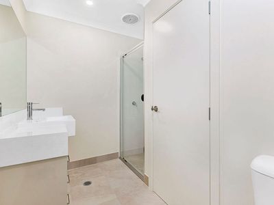 2 / 8 Greenhill Street, Redbank Plains