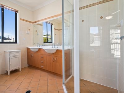 84 Golden Wattle Drive, Ulladulla