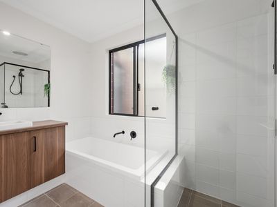 32 Lancaster Loop, Piara Waters