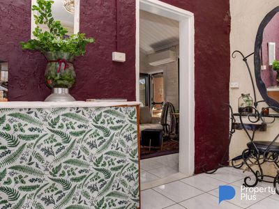 100 Railway Road, Elmore