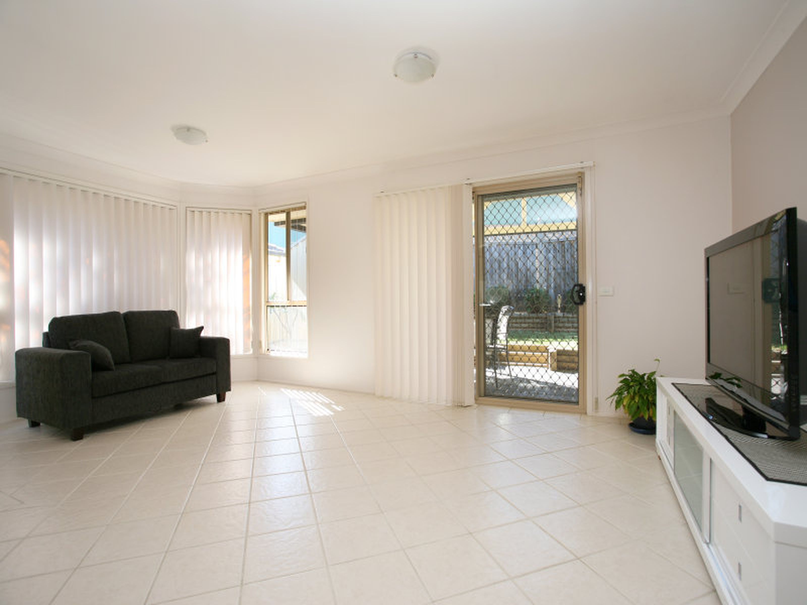 25 Dara Crescent, GLENMORE PARK