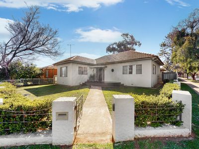 18 Hutchins Avenue, Dubbo