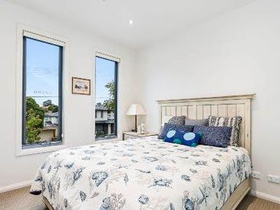 1 / 24 Ascot Street, Doncaster East