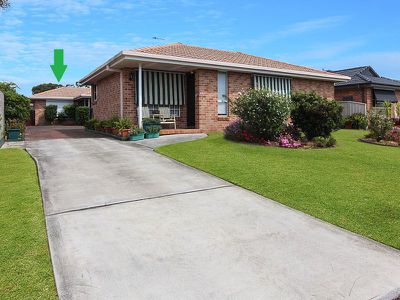 2 / 10 Victoria Place, Forster